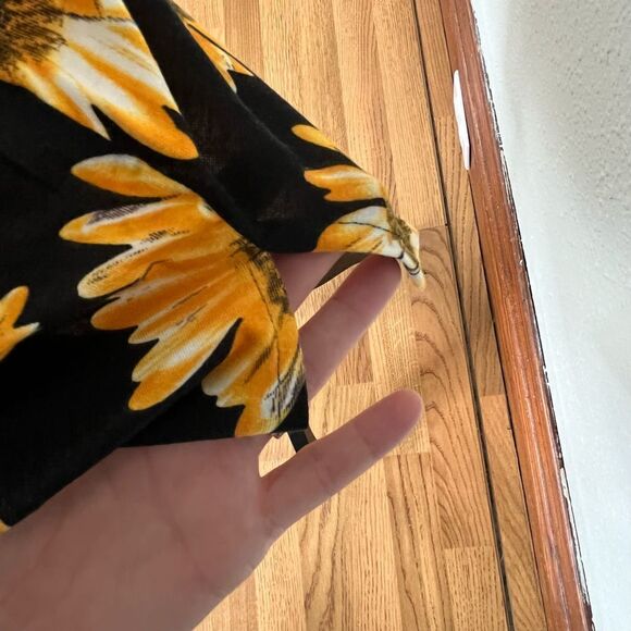 NWT Adorable Sunflower T-Shirt Dress - Picture 8 of 9